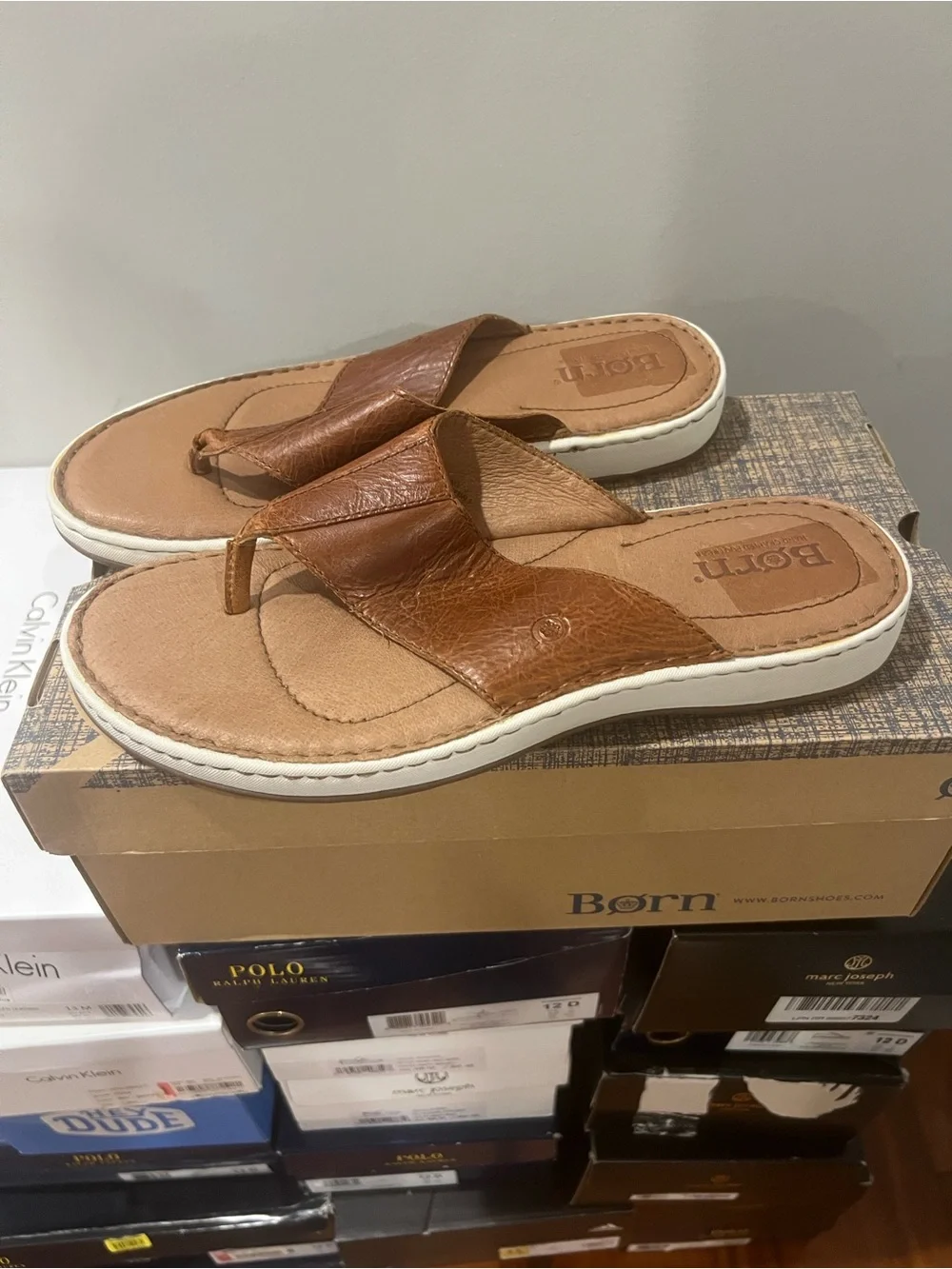 Born Men’s Tan Brown Leather Toe-Post Sandals Men’s Size 12M